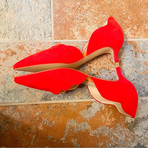 💋NWOB! Vibrant YDN Scalloped, Pointed Toe, D’Orsay Style, Kitten Heels! - Picture 10 of 14
